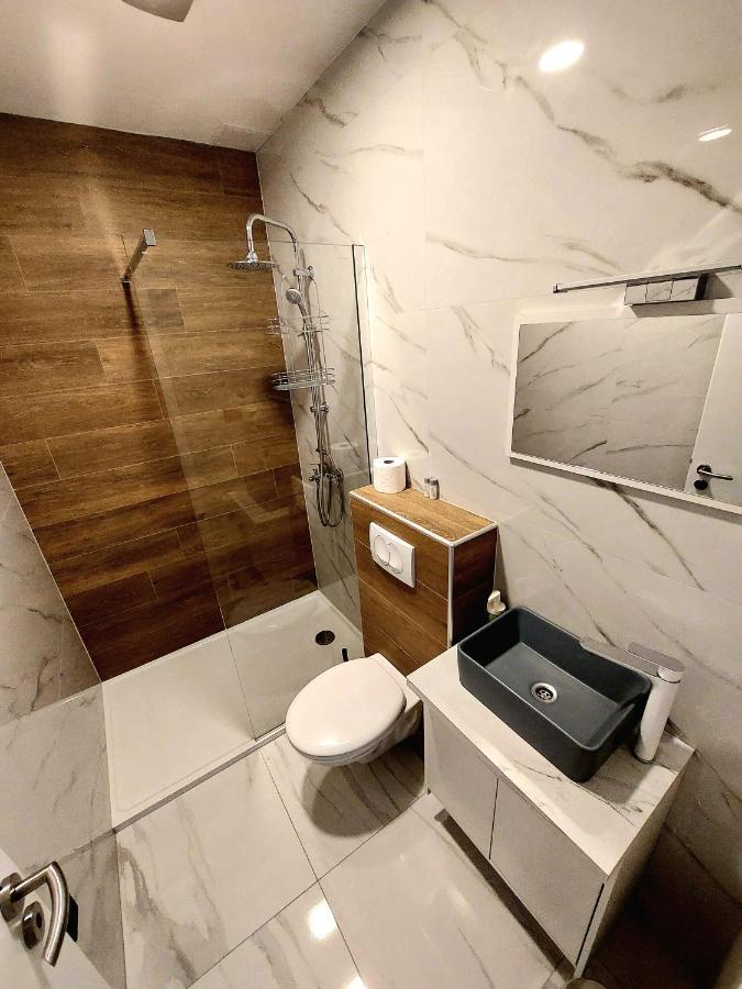 A8 B&B ザグレブ エクステリア 写真